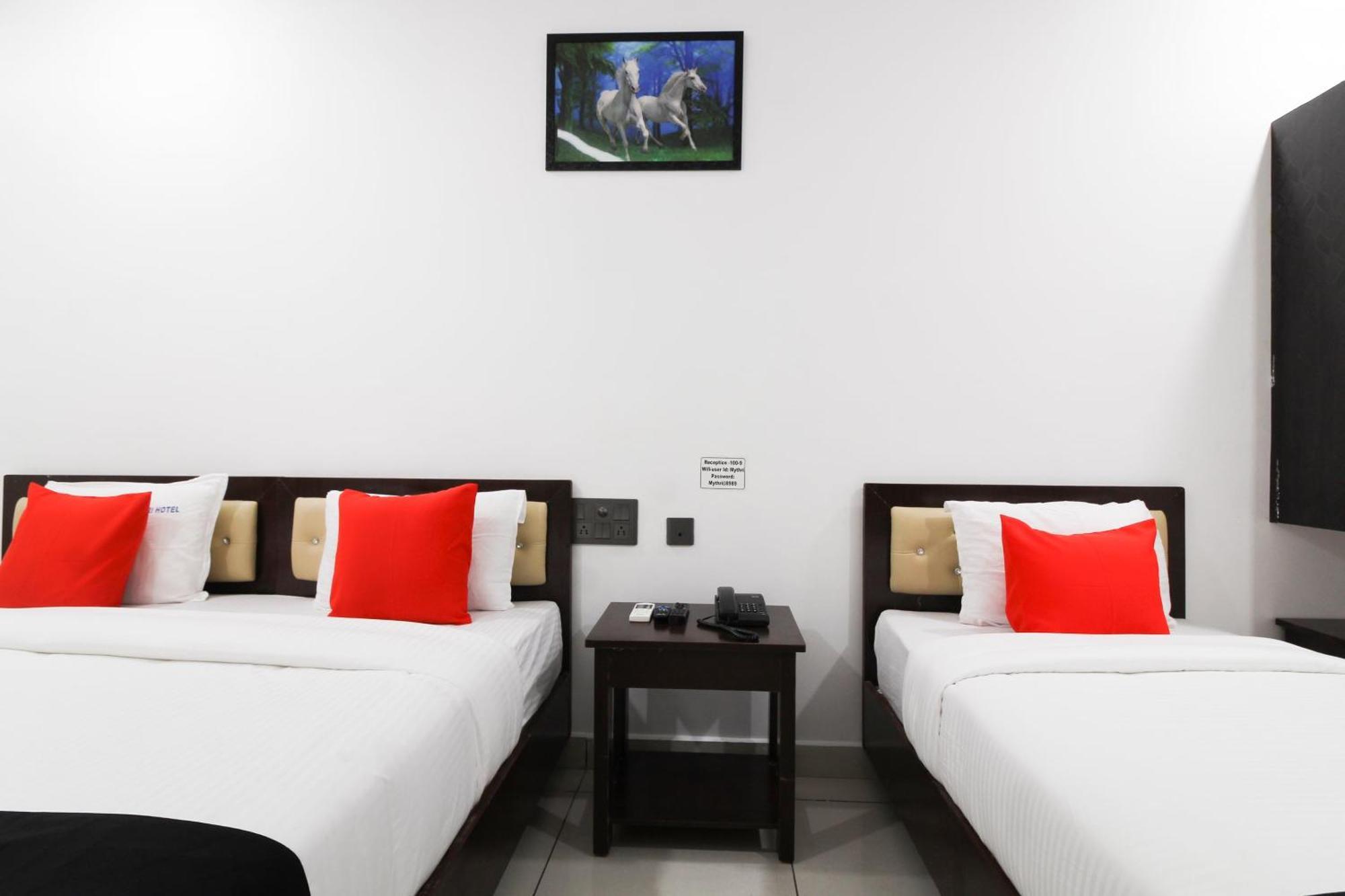 Super Mythri Hotel Near By Ecil, As Rao Nagar, Sainikpuri Maula Ali Exterior photo