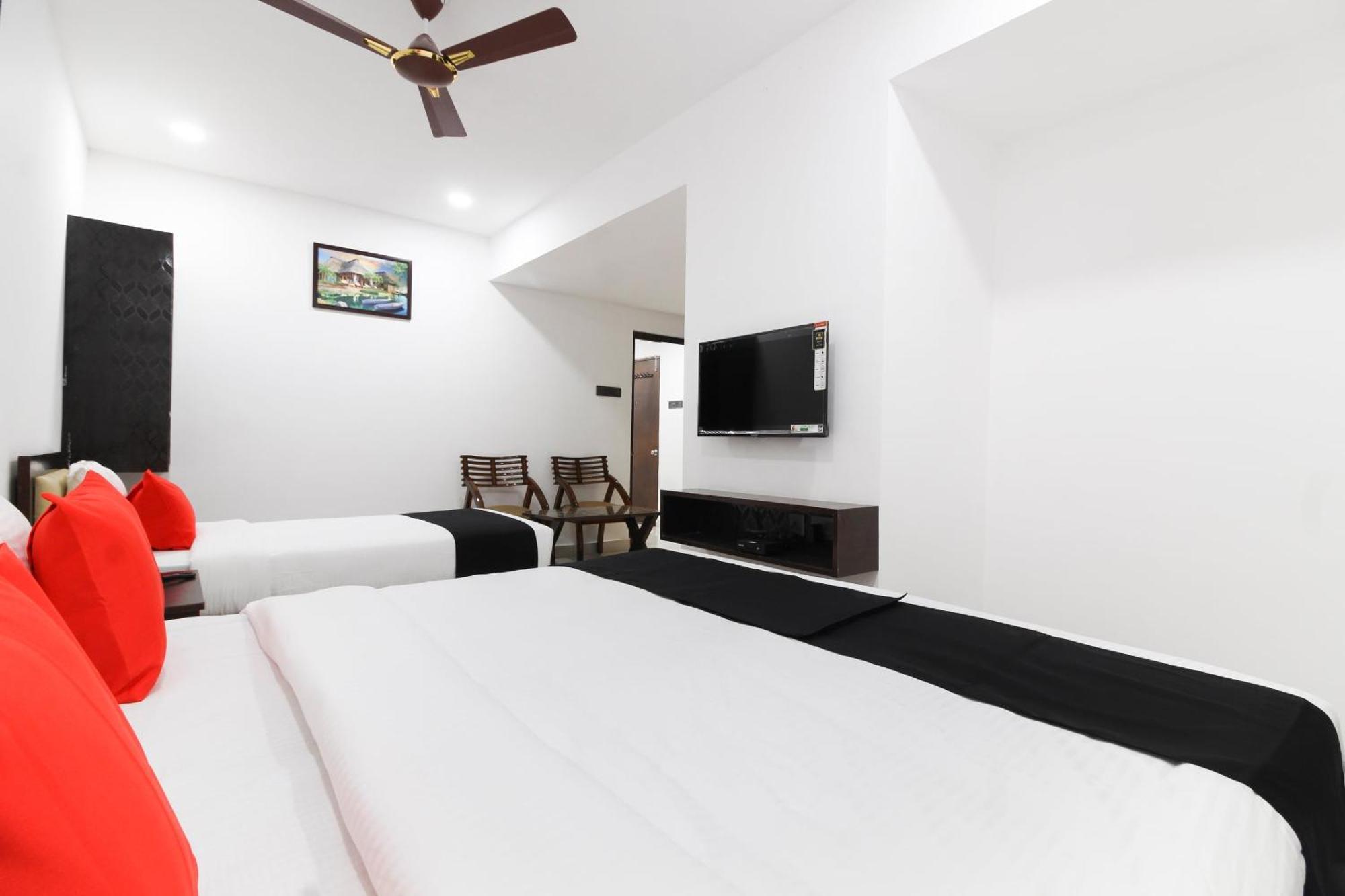 Super Mythri Hotel Near By Ecil, As Rao Nagar, Sainikpuri Maula Ali Exterior photo